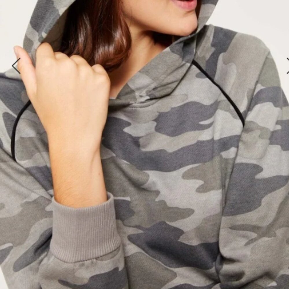 Ardene Camo Raglan Hoodie